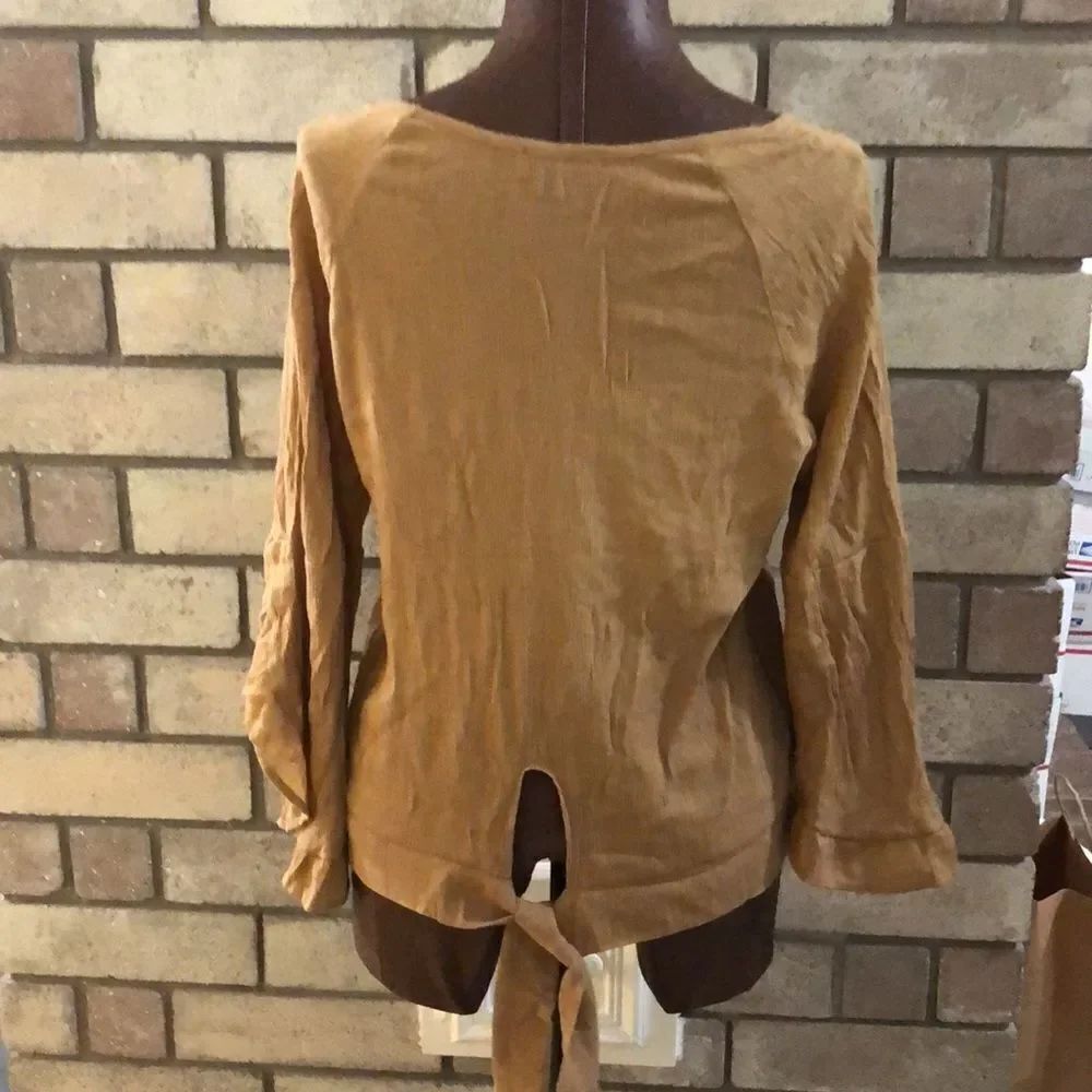 3for$20 blouse large - Picture 2 of 3